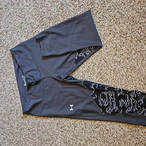 UA women's compression running pants- XL